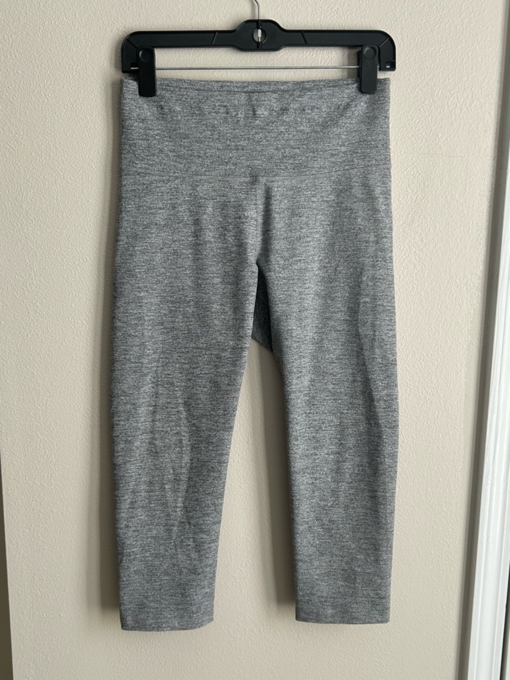 Old Navy Active Go Dry Heather Grey Crop Leggings Size L Large